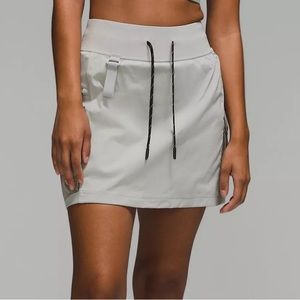 NWT LULULEMON Multi Pocket Cargo High Rise Skirt